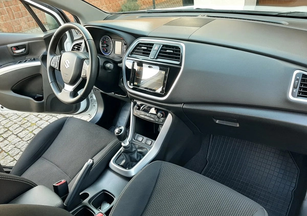 Suzuki SX4 S-Cross cena 66900 przebieg: 71400, rok produkcji 2018 z Tomaszów Mazowiecki małe 562